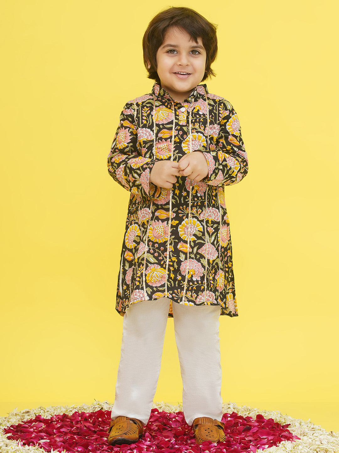 Black Full sleeves Floral Print Cotton Kurta Pyjama For Boys - AJ Dezines