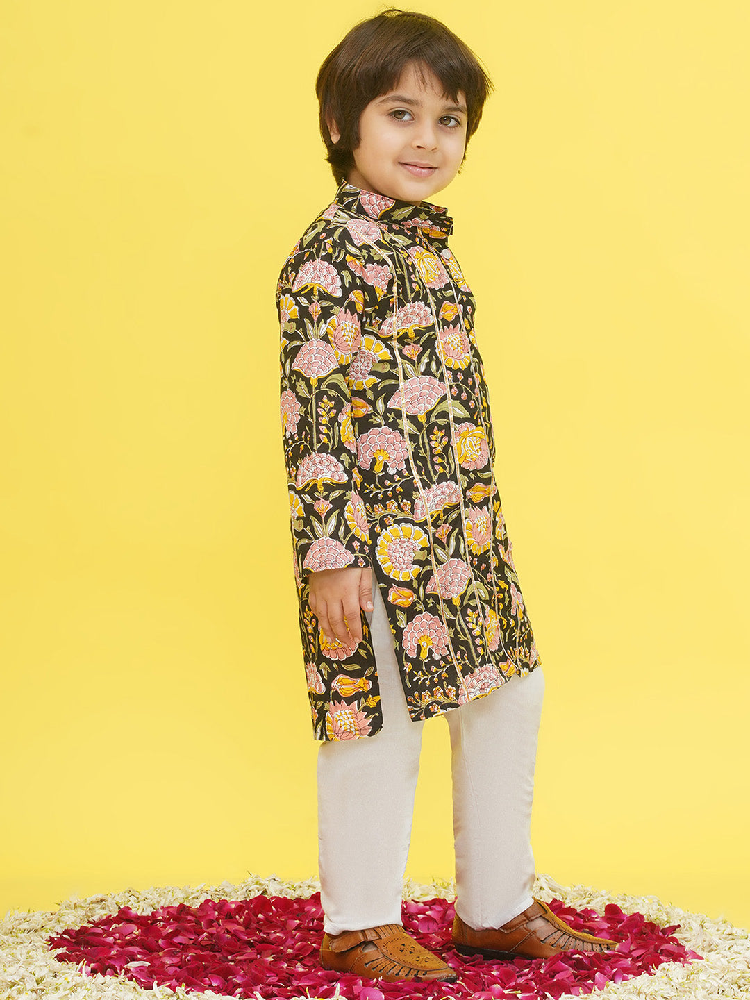 Black Full sleeves Floral Print Cotton Kurta Pyjama For Boys - AJ Dezines
