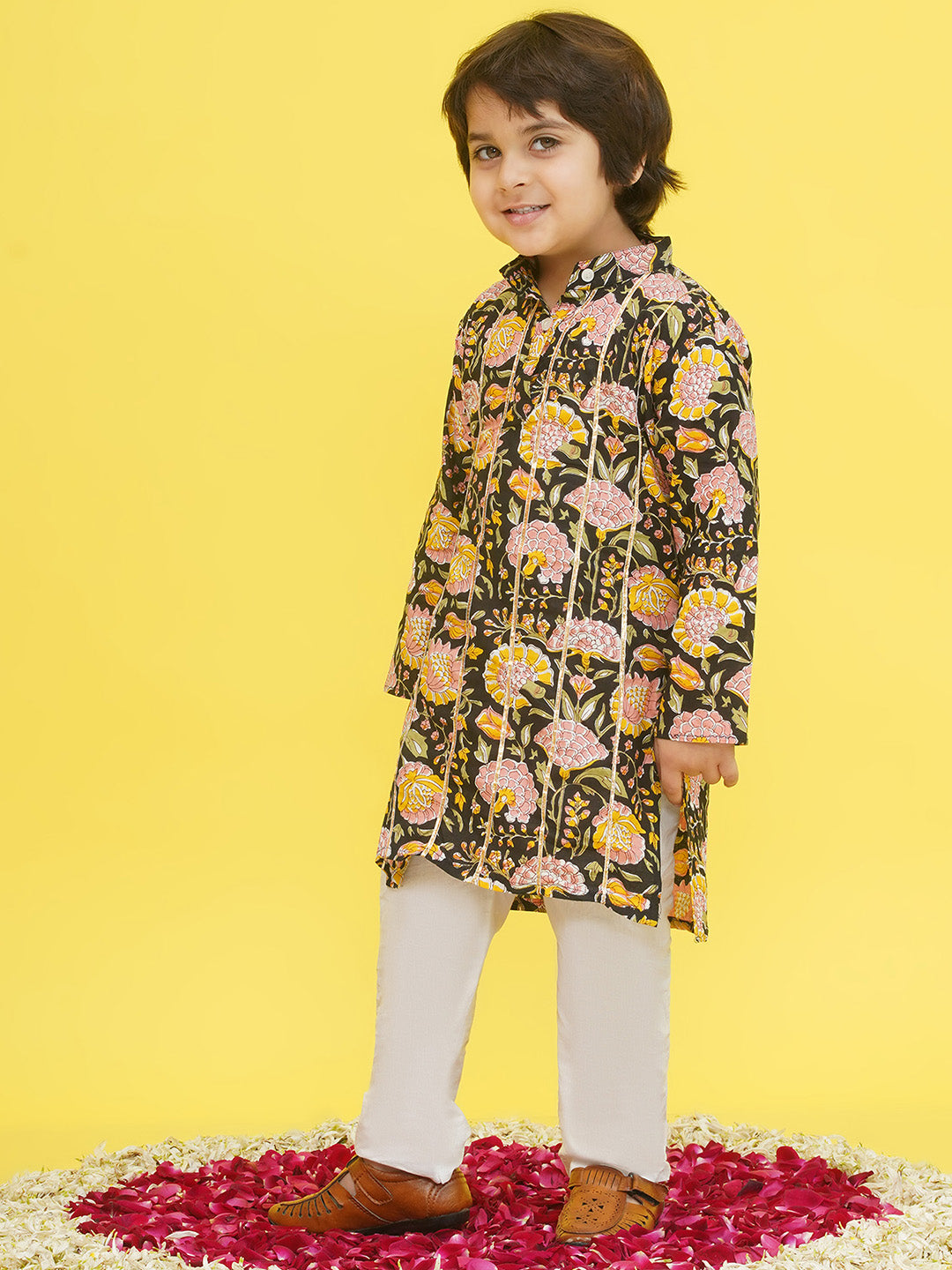 Black Full sleeves Floral Print Cotton Kurta Pyjama For Boys - AJ Dezines