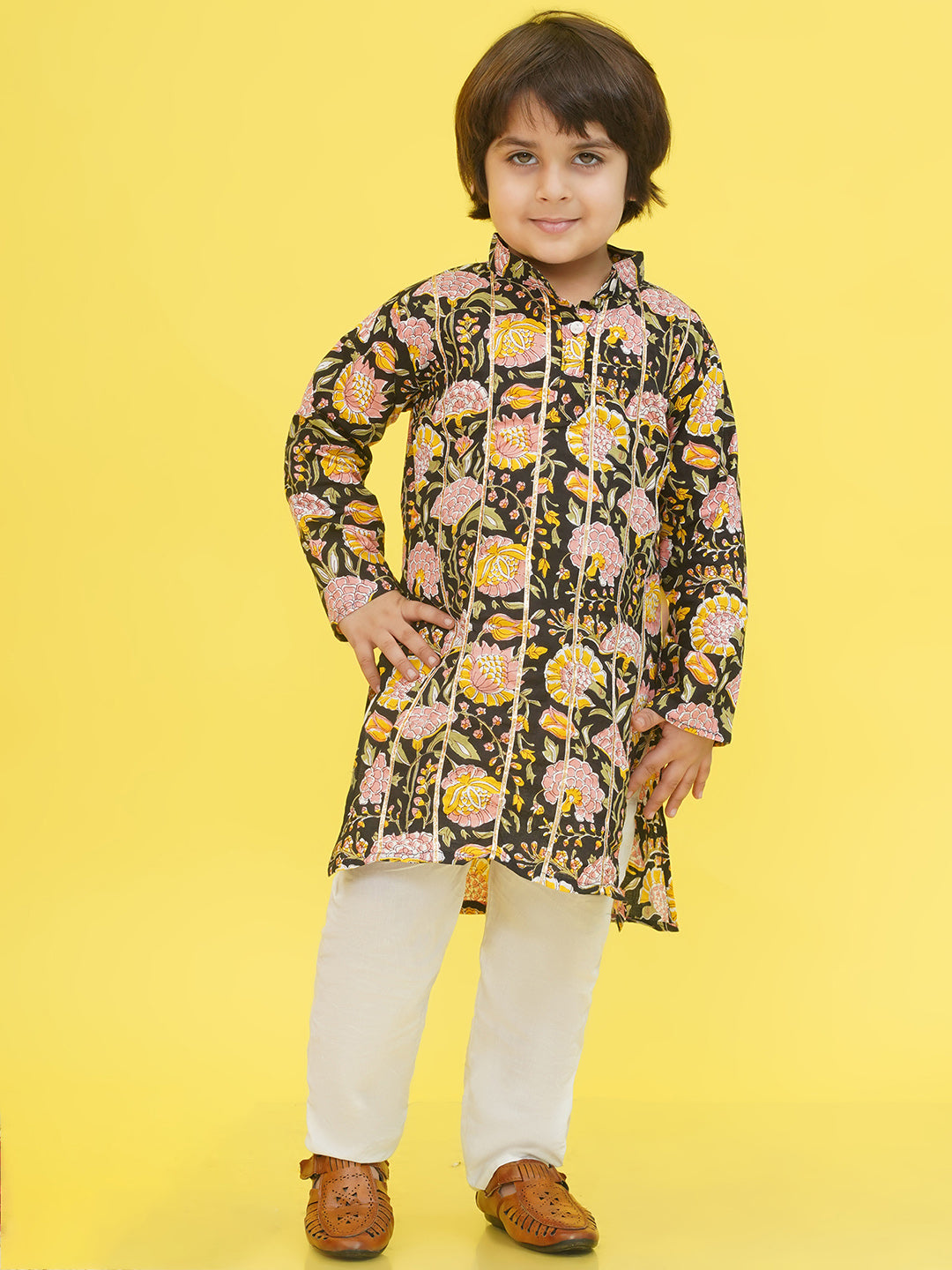 Black Full sleeves Floral Print Cotton Kurta Pyjama For Boys - AJ Dezines