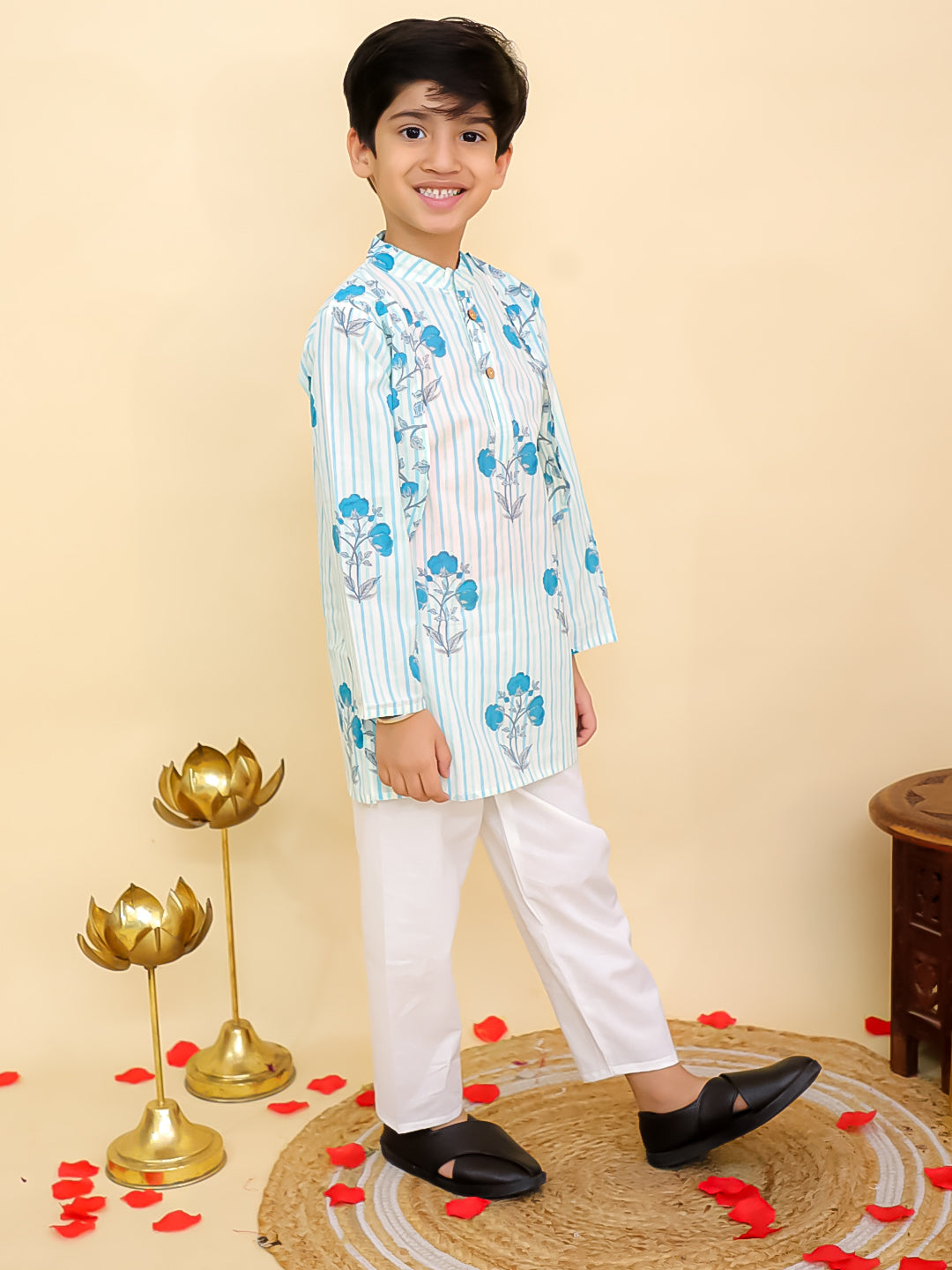 Blue Cotton Full sleeves Floral Print Kurta Pyjama Set