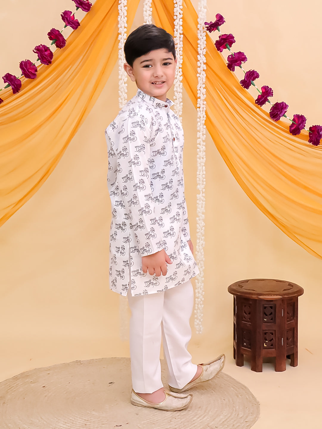 White Cotton Full sleeves Ganesha Printed Kurta Pyjama Set