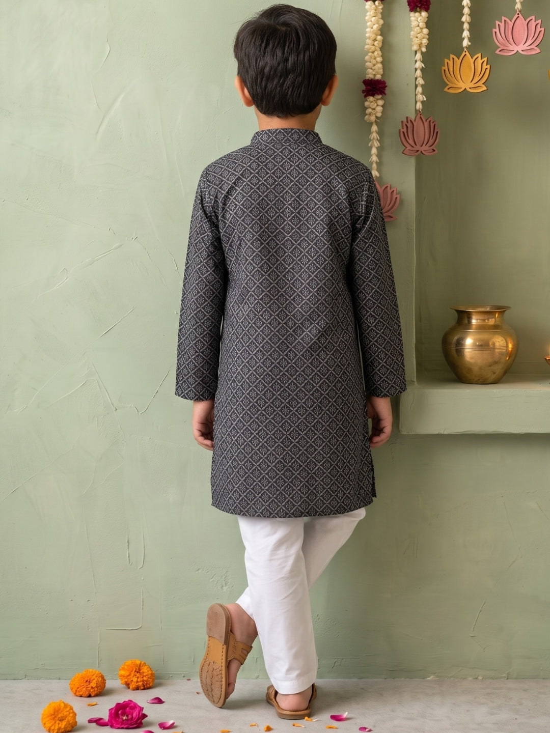 Black Floral Geometric Print Cotton Blend Kurta Pyjama Set For Boys