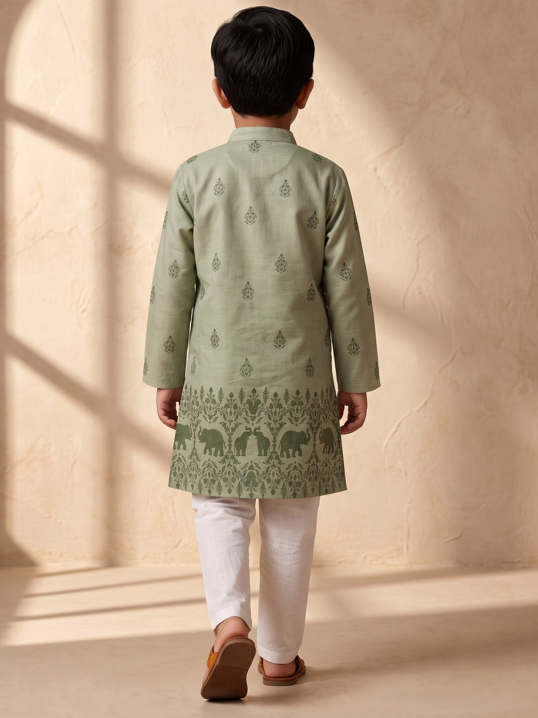 Green Elephant Printed Cotton Blend Kurta Pyjama Set For Boys