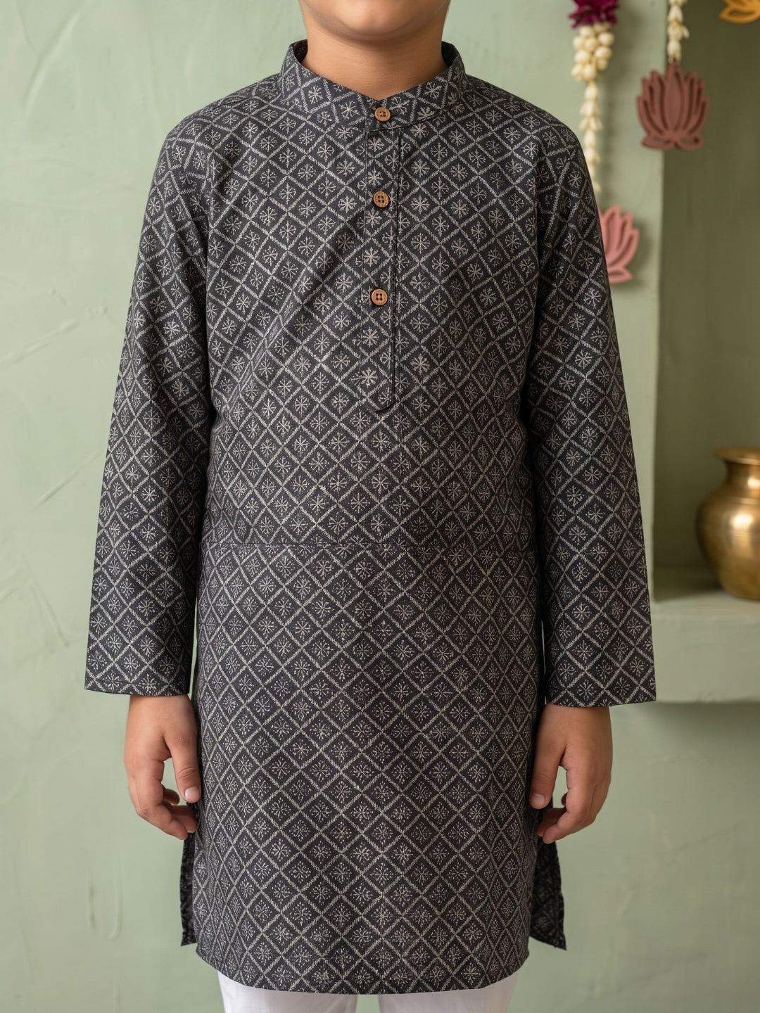 Black Floral Geometric Print Cotton Blend Kurta Pyjama Set For Boys