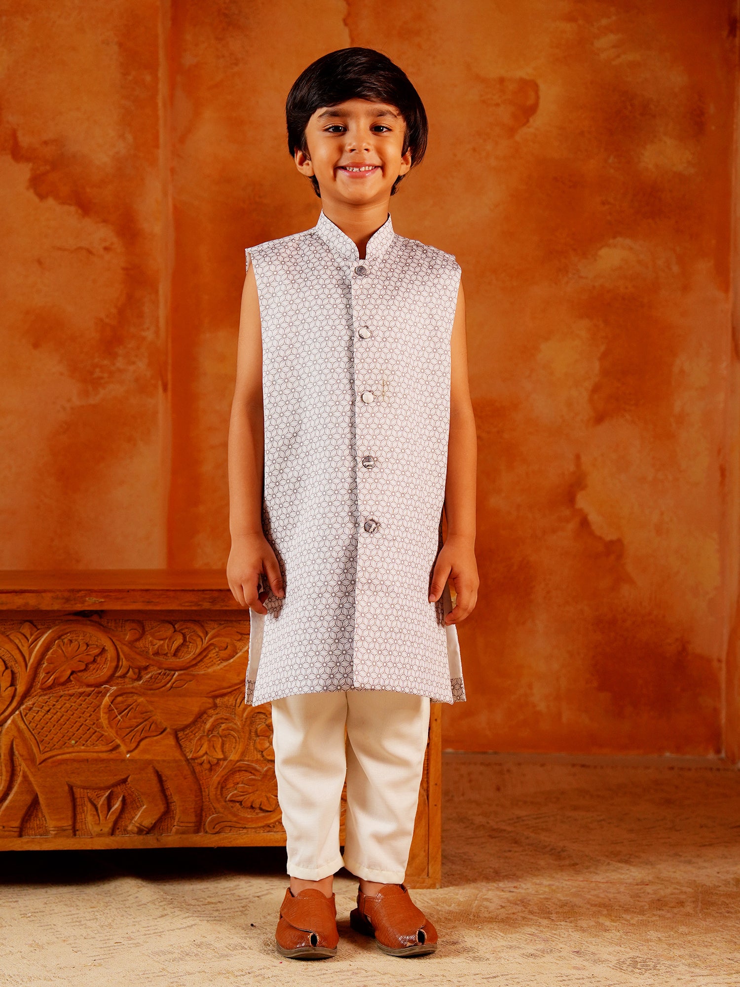 Grey Jacquard Full Sleeves Rich Elephant Embroidery Sherwani