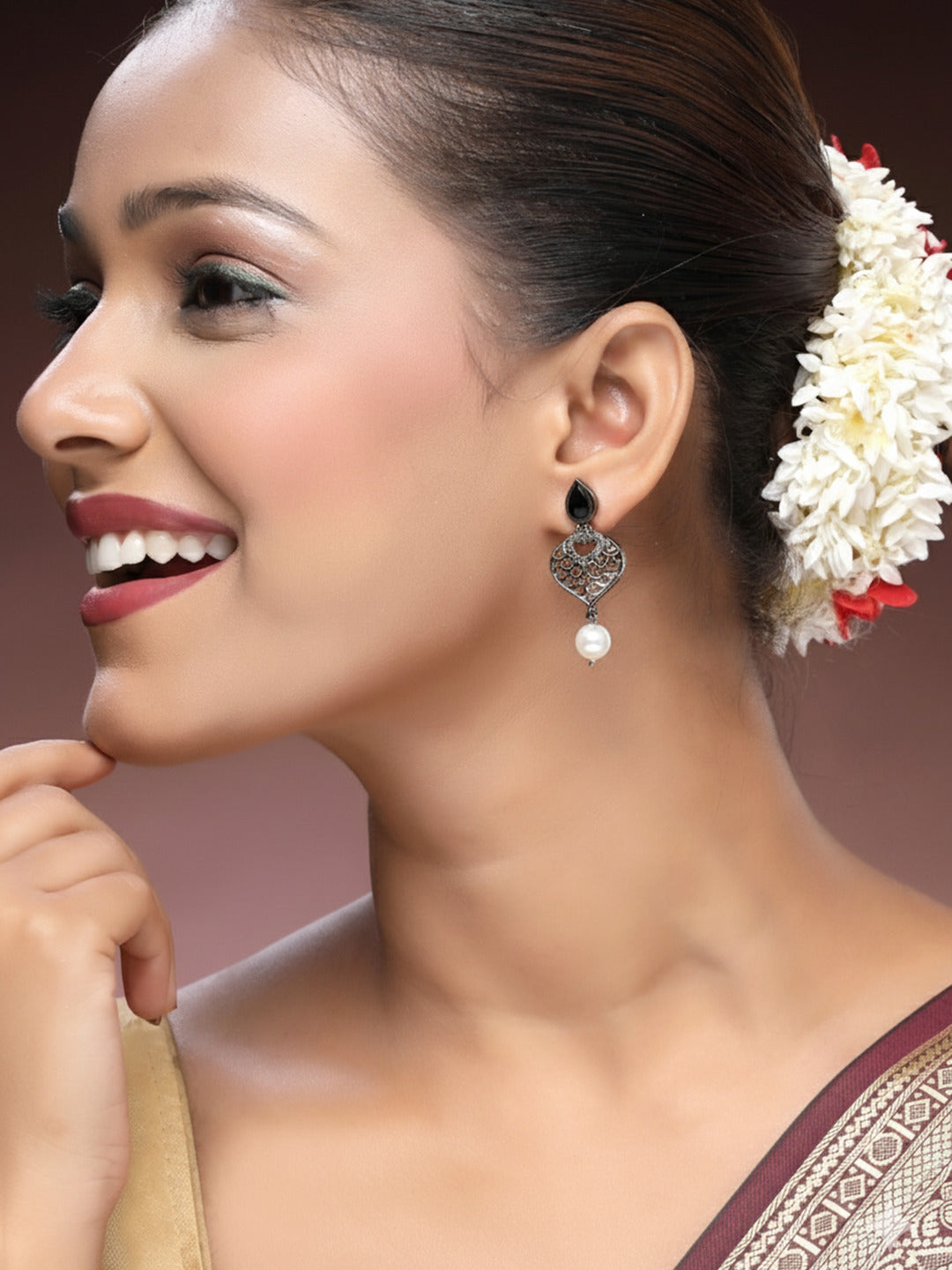 A Complimentary Touch of Glam-FREE