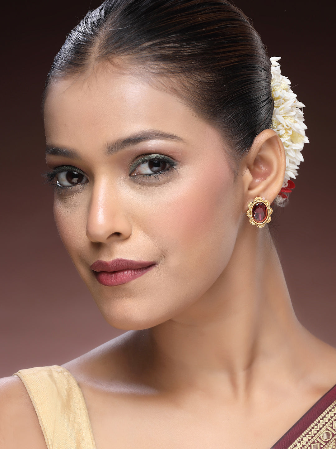 A Complimentary Touch of Glam-FREE