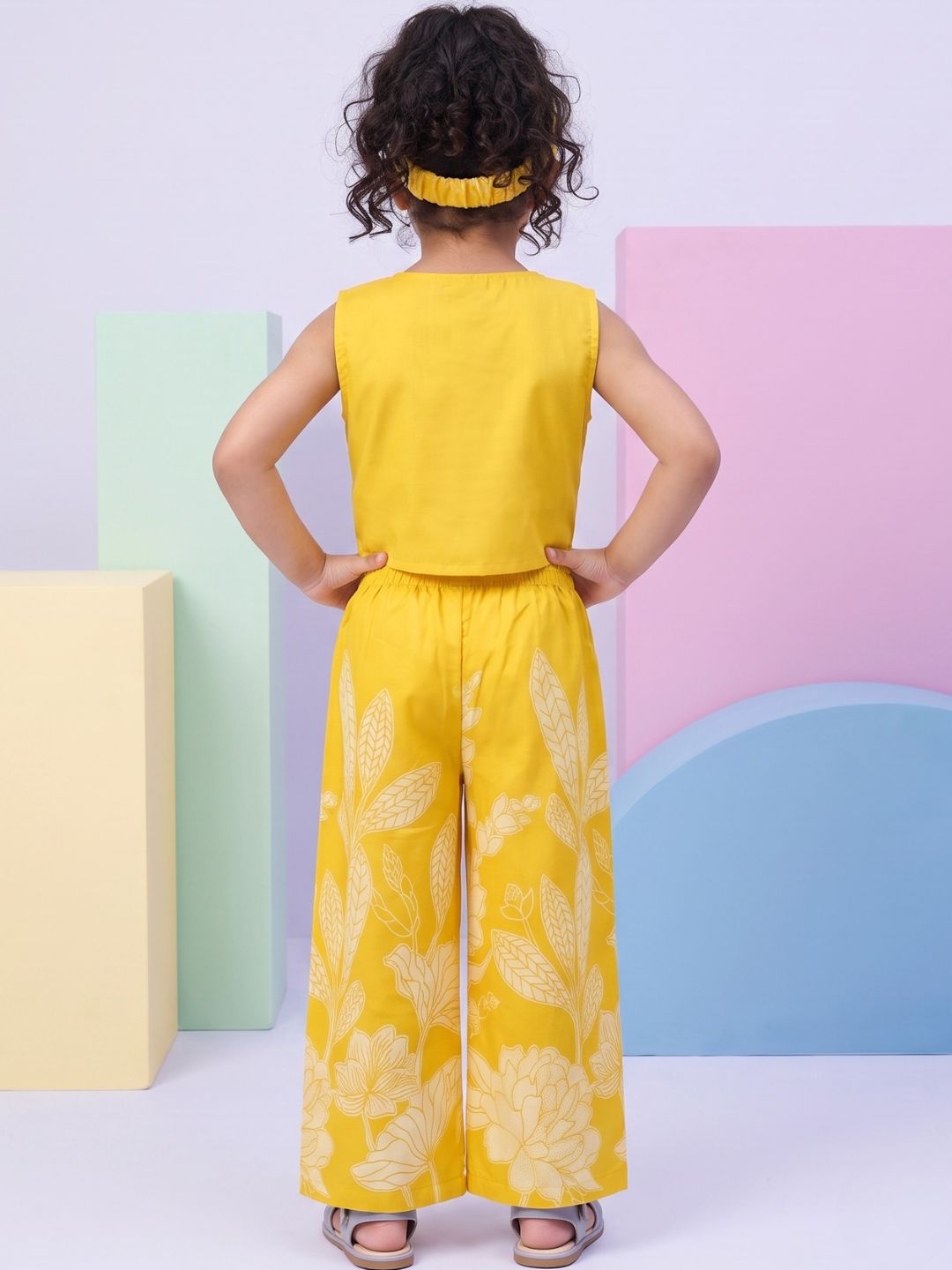 Yellow Sleeveless Floral Cotton Co-Ord Sets For Girls