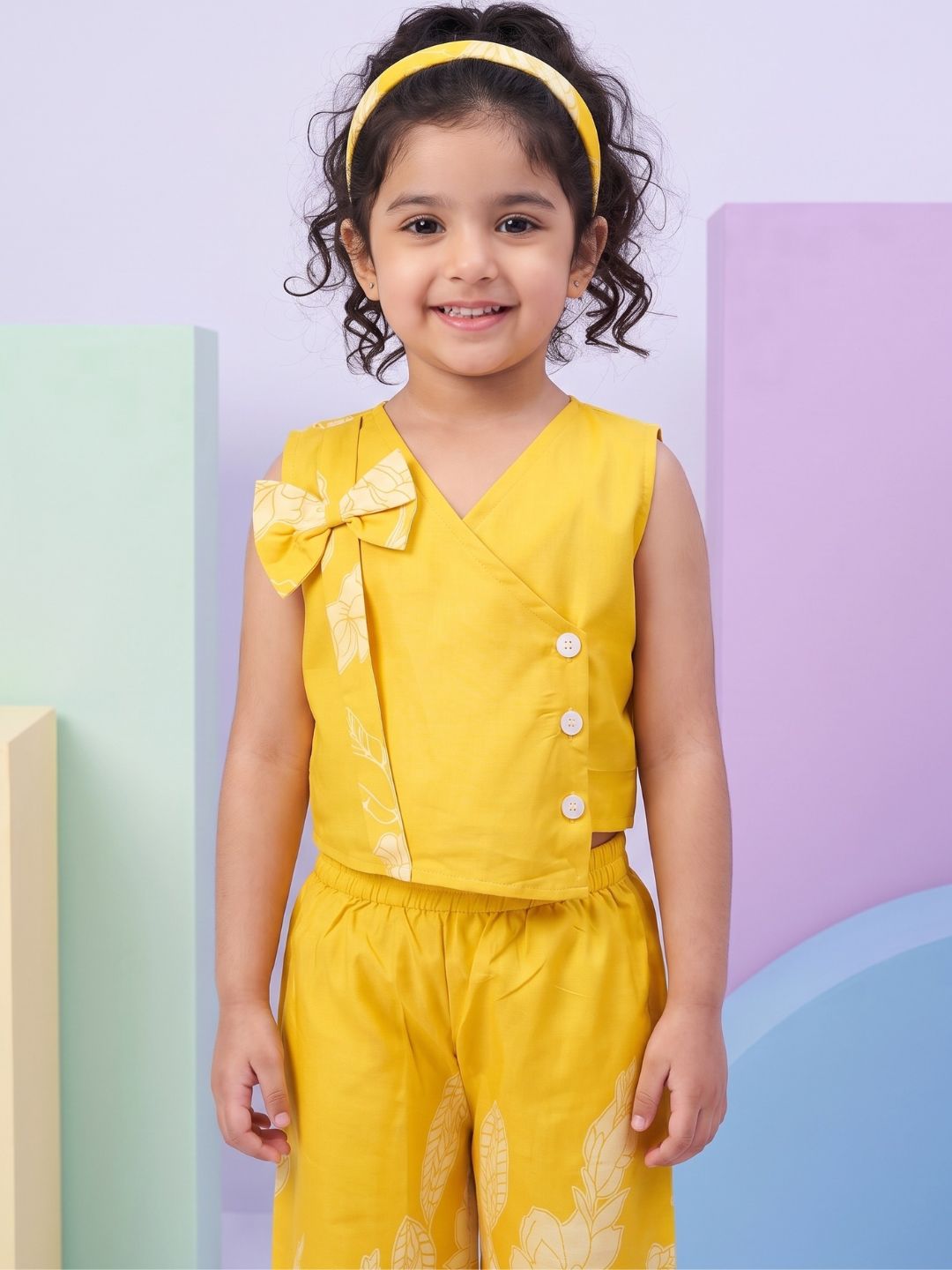 Yellow Sleeveless Floral Cotton Co-Ord Sets For Girls